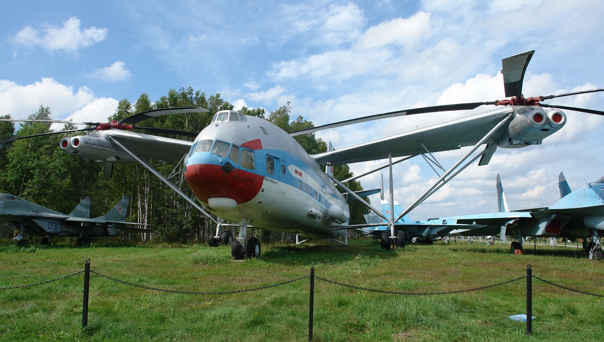 В-12 в музее авиации в Монино